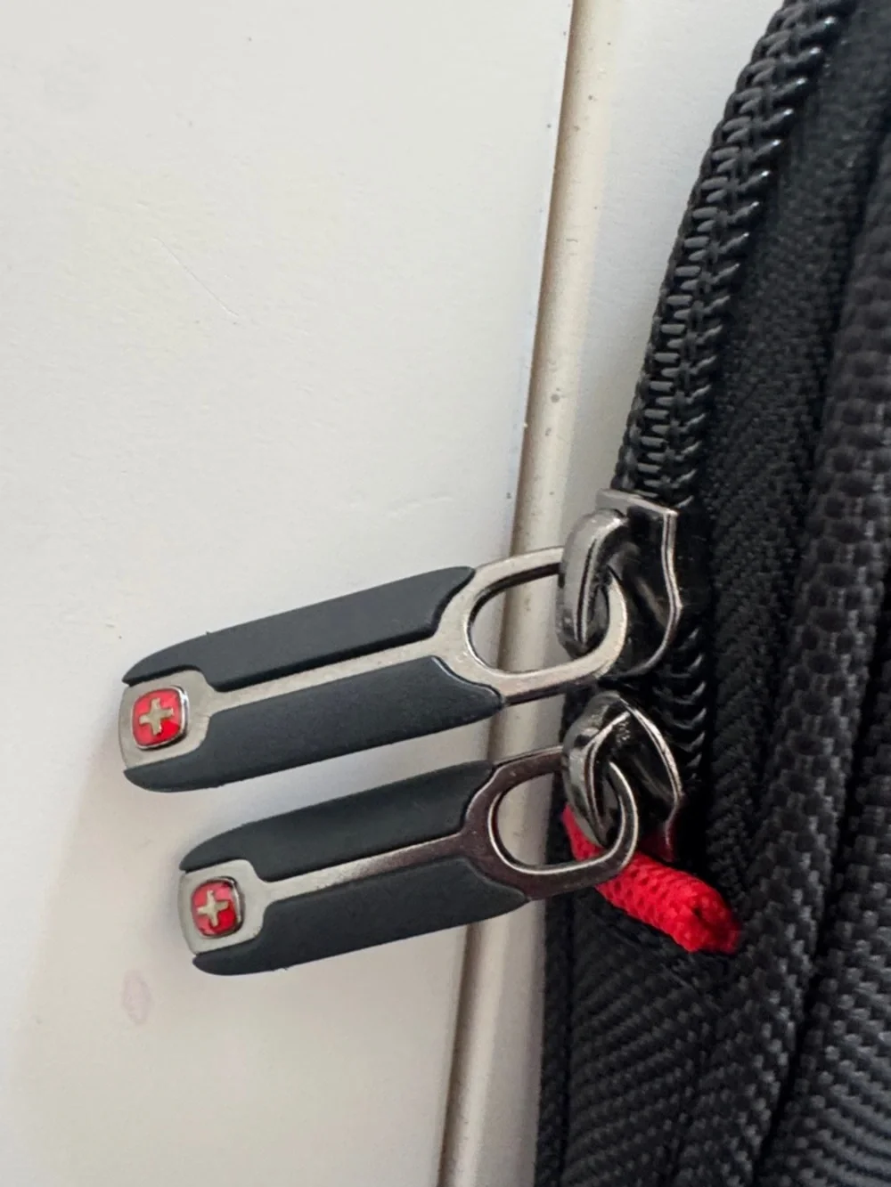 SwissGear Black Laptop Carry Sleeve with Red Logo Accent - Picture 3 of 6